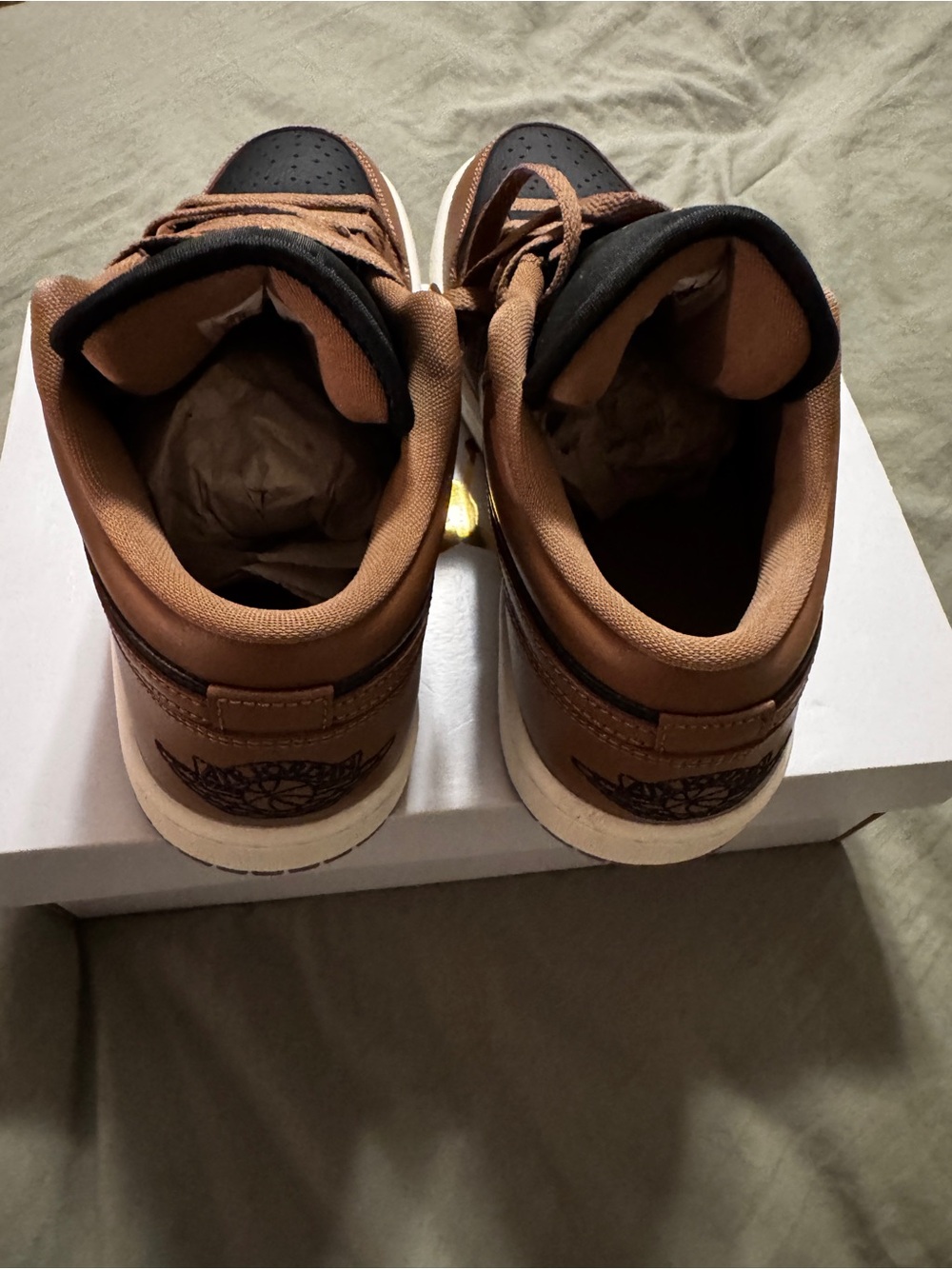 Nike Low-Top Sneaker in Brown and Black - Picture 5 of 8